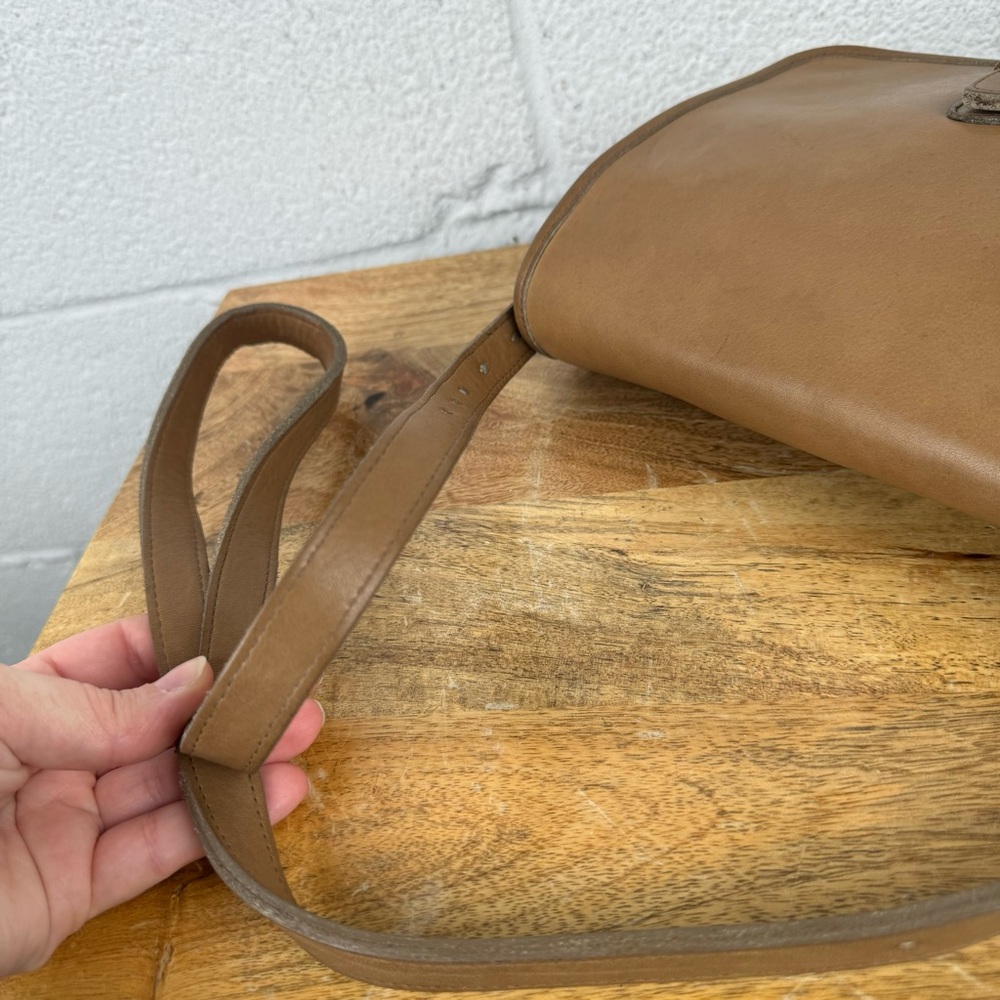 Vintage Coach Medium Saddle Pouch Crossbody Glove-Tanned Leather – Made in NYC - Picture 16 of 16
